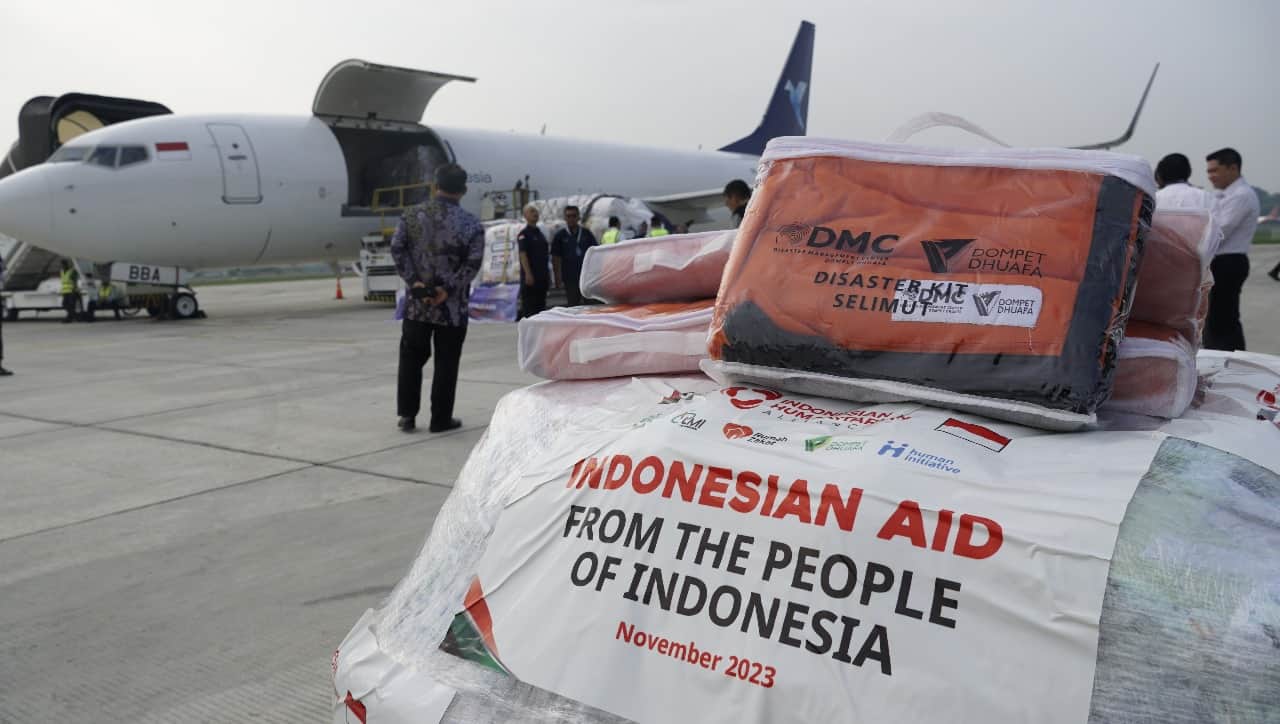 Dompet Dhuafa Delivers Indonesian Aid to Palestinians