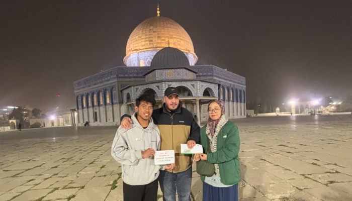 Before Ramadan, Indonesian Donations Delivered to Al-Aqsa