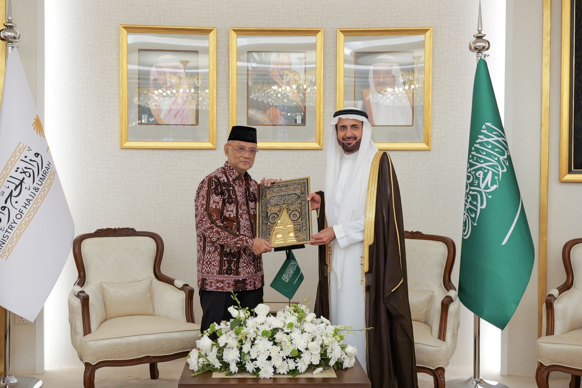 Minister of Hajj Gus Irfan Strengthens Pilgrims' Protection through Digitalization in Mecca