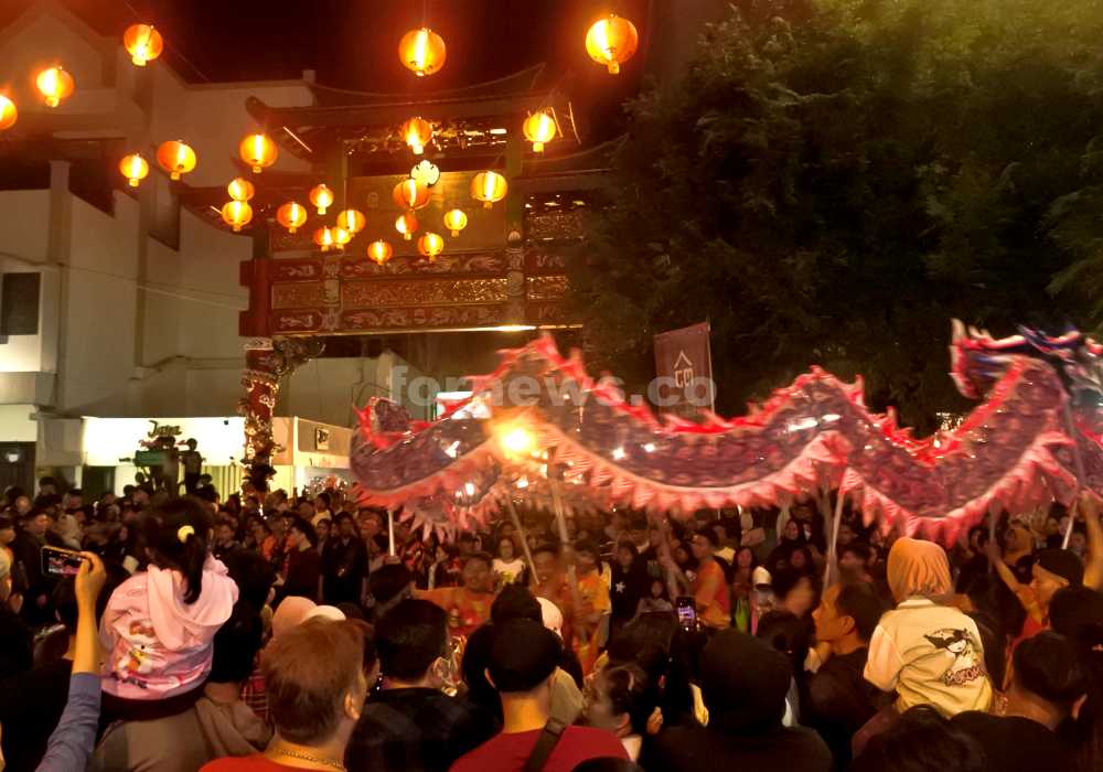 Indonesian Creative Economy Minister Teuku Riefky Harsya Opens Chinese-Indonesian Cultural Gallery