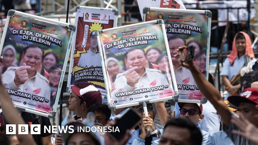 Prabowo Accuses Politicians of Exploiting Disasters